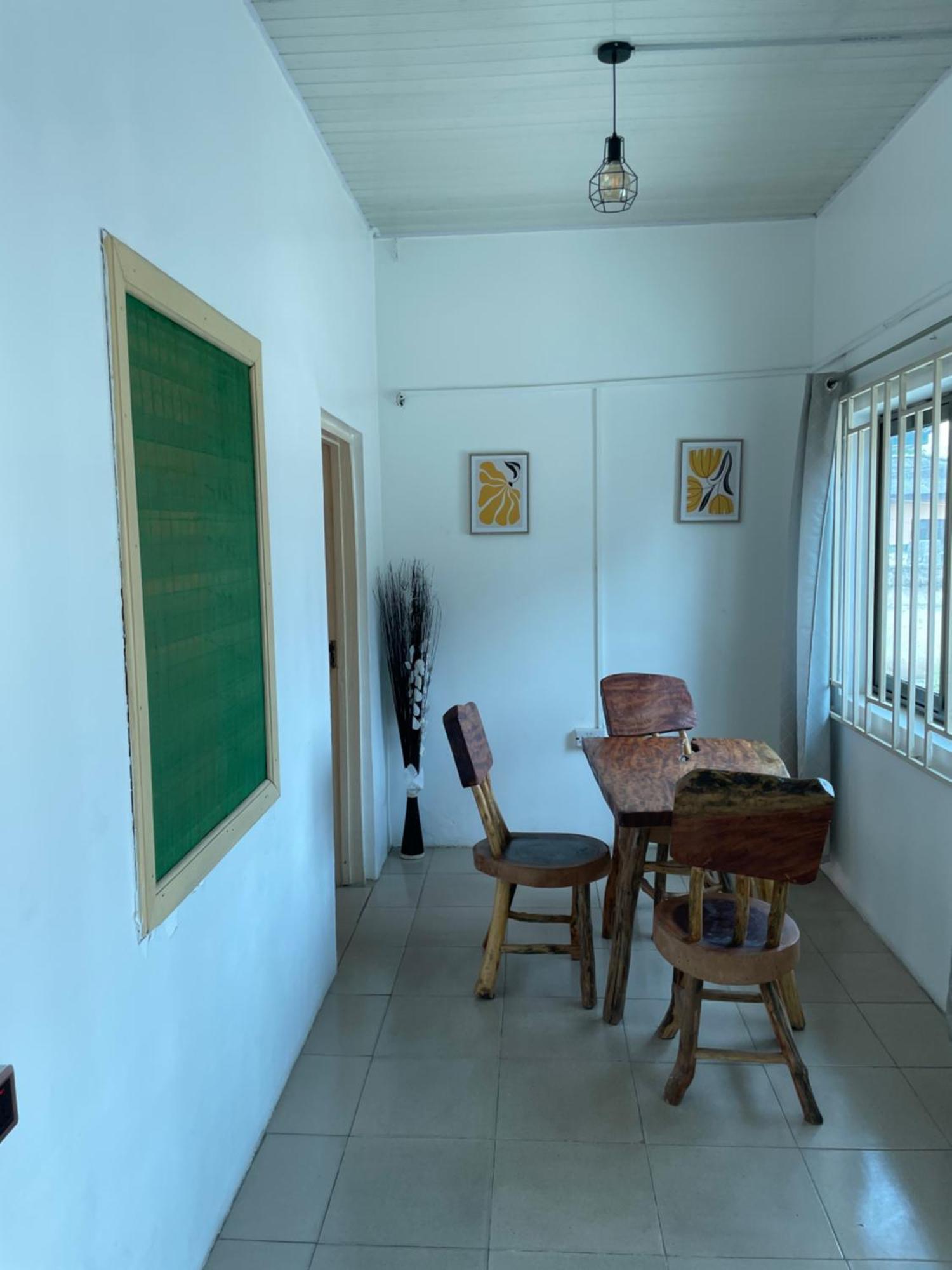 Big & Confortable House In Oxford Street Barnor Apartment อักกรา ภายนอก รูปภาพ